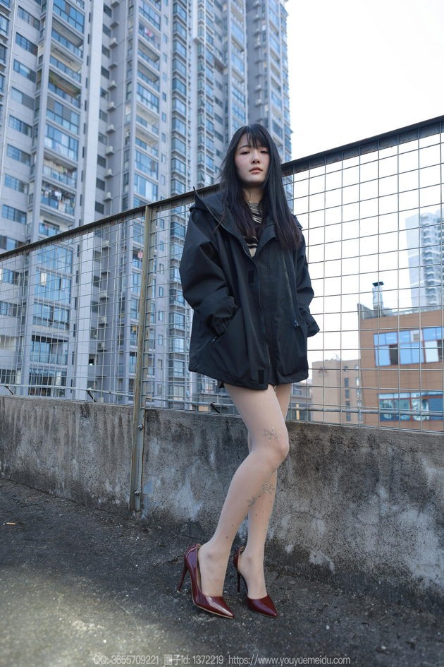 [IESS异思趣向] 2023.12.07 丝享家 1605 婉萍《晒晒太阳》[86P-1